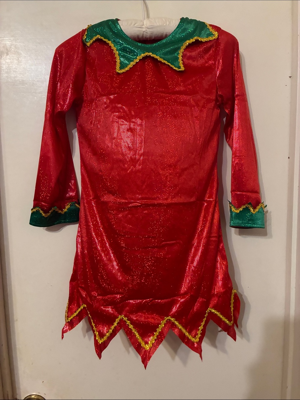Brand NEW Kids 7 piece Holiday Elf Costume Dress - Red and Green Kids Large